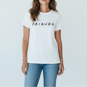 VICI Women’s White FRIENDS Short Sleeve Graphic Tee Medium